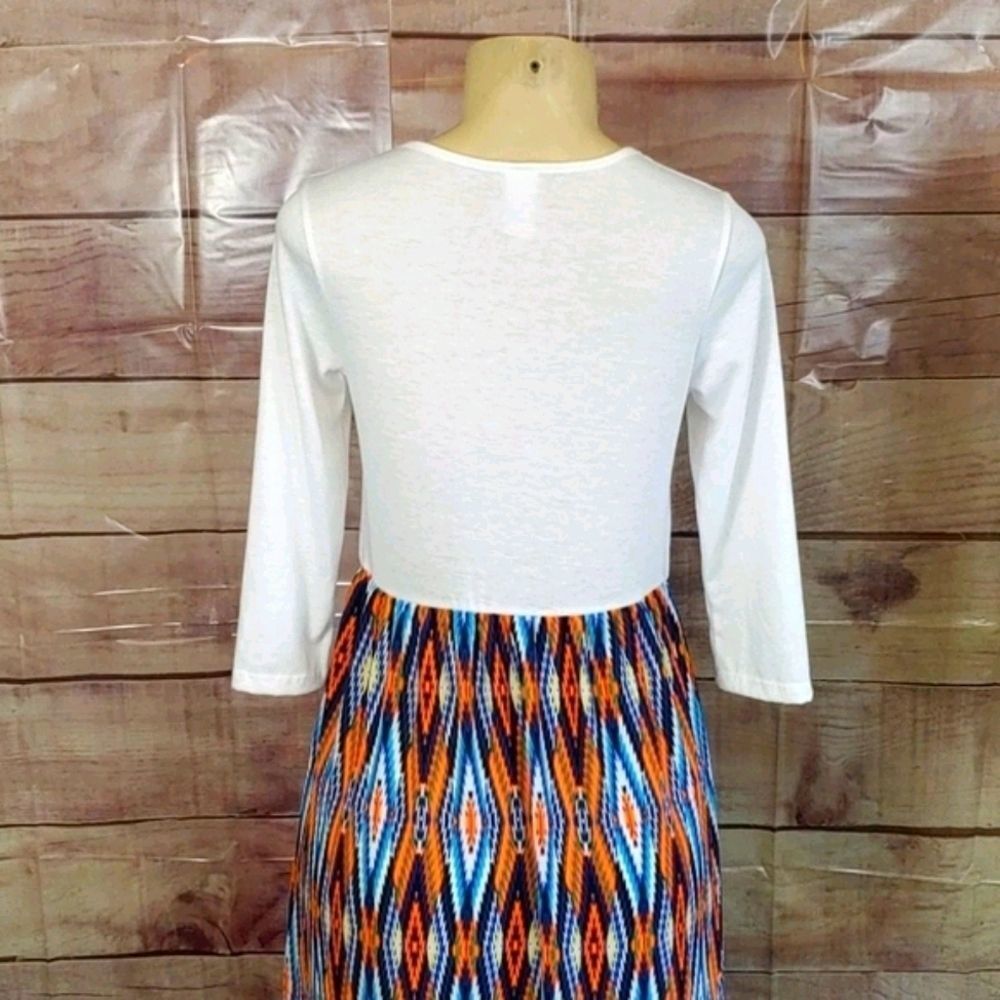 Beautiful Dia Dress Size Medium PRICE FIRM 💥 - Picture 6 of 11